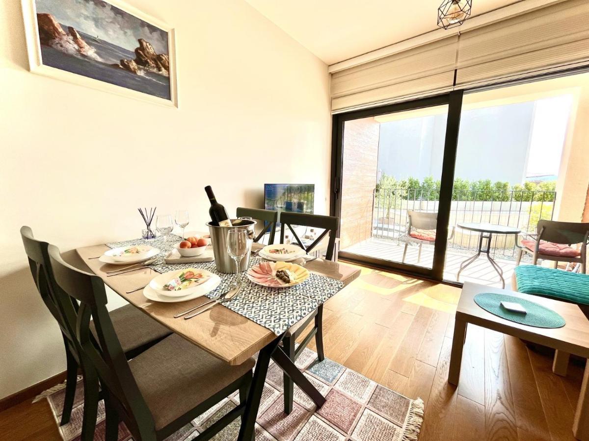 Fides Stylish Apartments Tivat With Pool Экстерьер фото