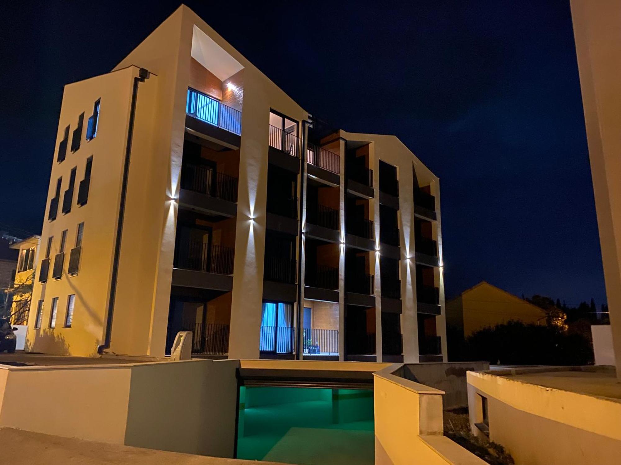 Fides Stylish Apartments Tivat With Pool Экстерьер фото